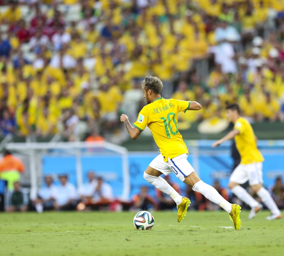 Neymar Jr playing for Brazil at the 2014 FIFA World Cup